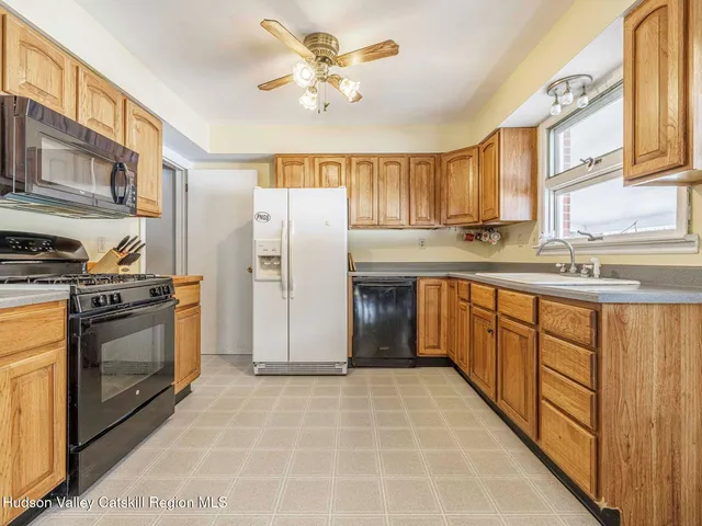 $2,500 | 11 Julia Avenue, New Paltz, NY 12561