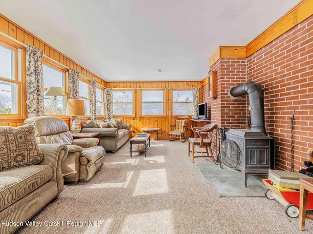 $2,500 | 11 Julia Avenue, New Paltz, NY 12561