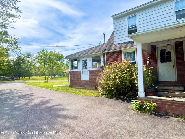 $2,500 | 11 Julia Avenue, New Paltz, NY 12561