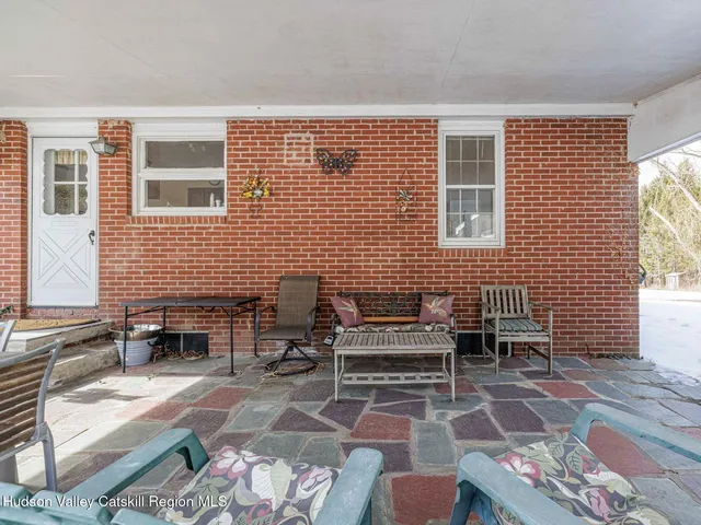 $2,500 | 11 Julia Avenue, New Paltz, NY 12561