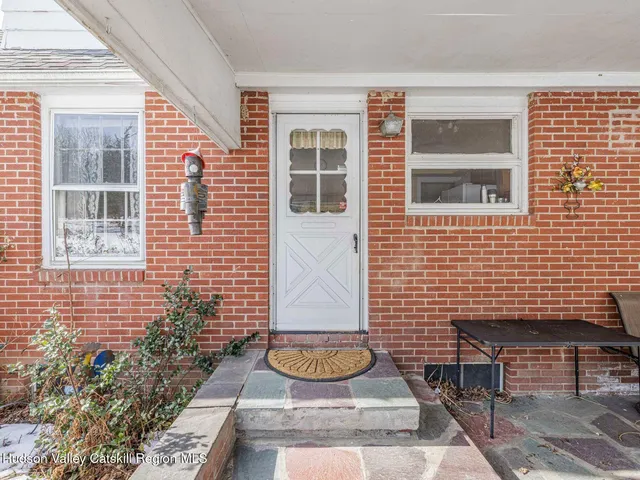 $2,500 | 11 Julia Avenue, New Paltz, NY 12561