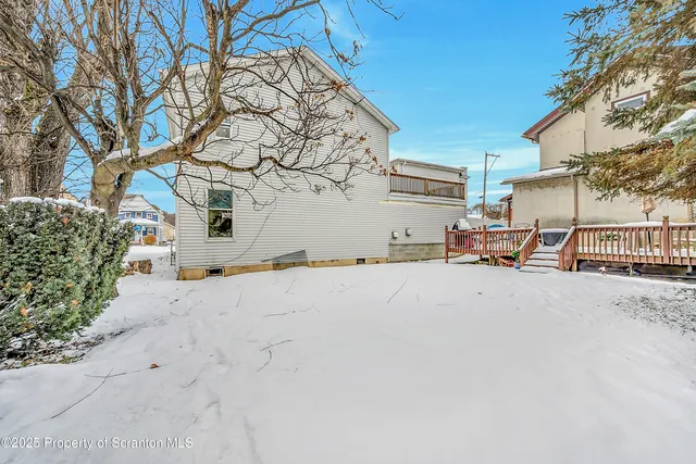 $1,100 | 108 East Market Street, Scranton, PA 18509