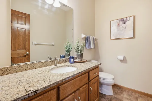 $995,000 | 1105 114th Street West, Inver Grove Heights, MN 55077