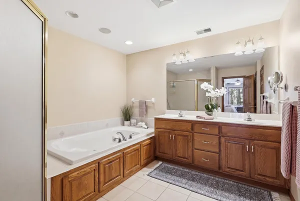 $995,000 | 1105 114th Street West, Inver Grove Heights, MN 55077
