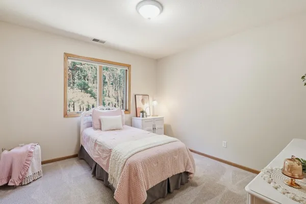 $995,000 | 1105 114th Street West, Inver Grove Heights, MN 55077