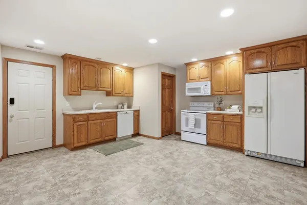 $995,000 | 1105 114th Street West, Inver Grove Heights, MN 55077