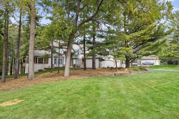 $995,000 | 1105 114th Street West, Inver Grove Heights, MN 55077