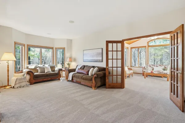 $995,000 | 1105 114th Street West, Inver Grove Heights, MN 55077