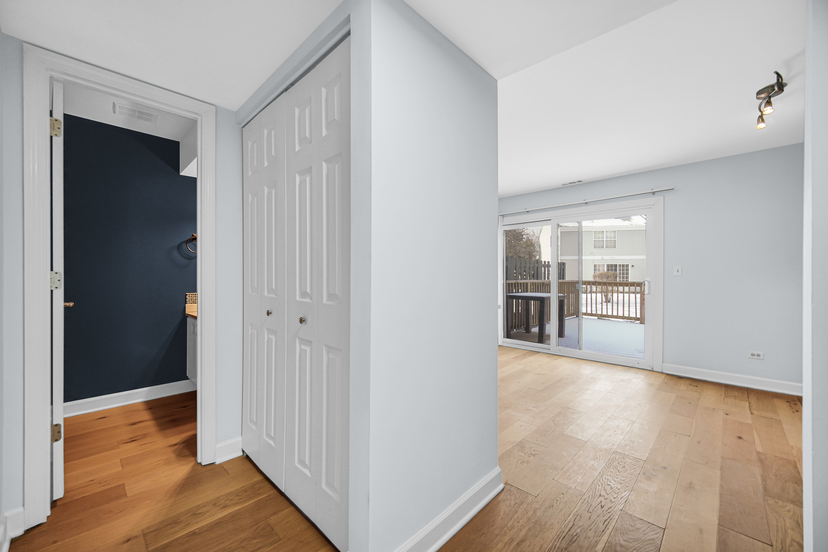 6318 Prideham Street Downers Grove, IL 60516 - Photo 6 of 20