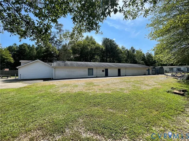 a front view of house with yard