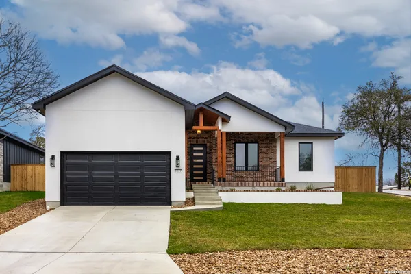 $552,000 | 8227 Old Austin Road, Selma, TX 78154