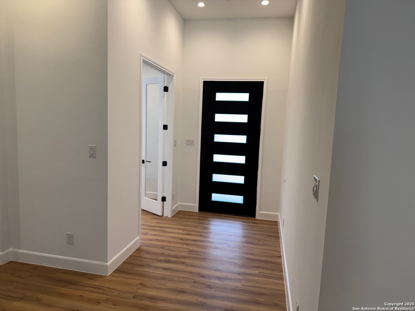 8227 Old Austin Road Selma, TX 78154 - Photo 2 of 9