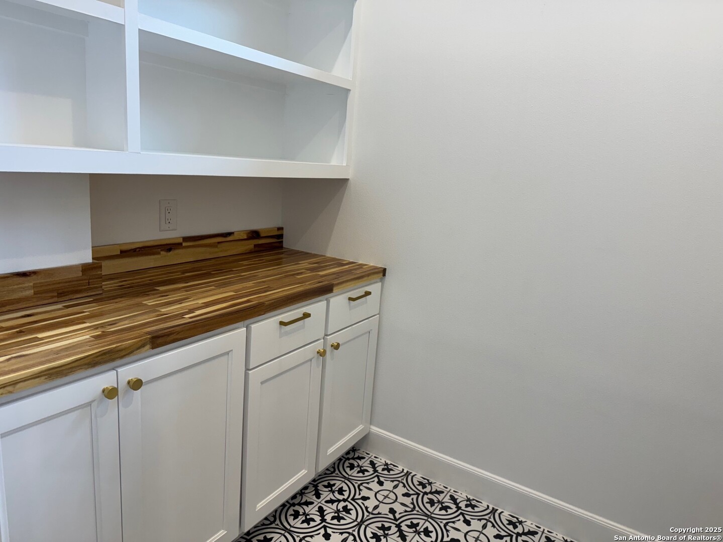 8227 Old Austin Road Selma, TX 78154 - Photo 5 of 9