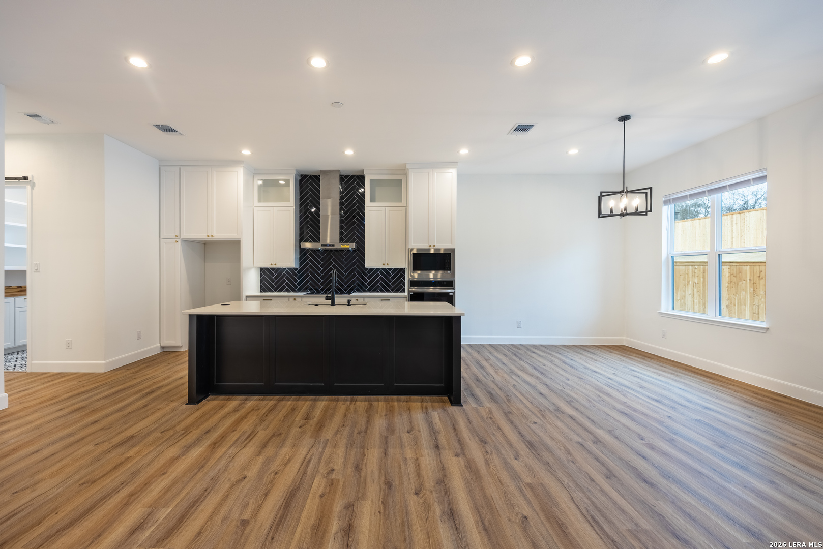 8227 Old Austin Road Selma, TX 78154 - Photo 6 of 28