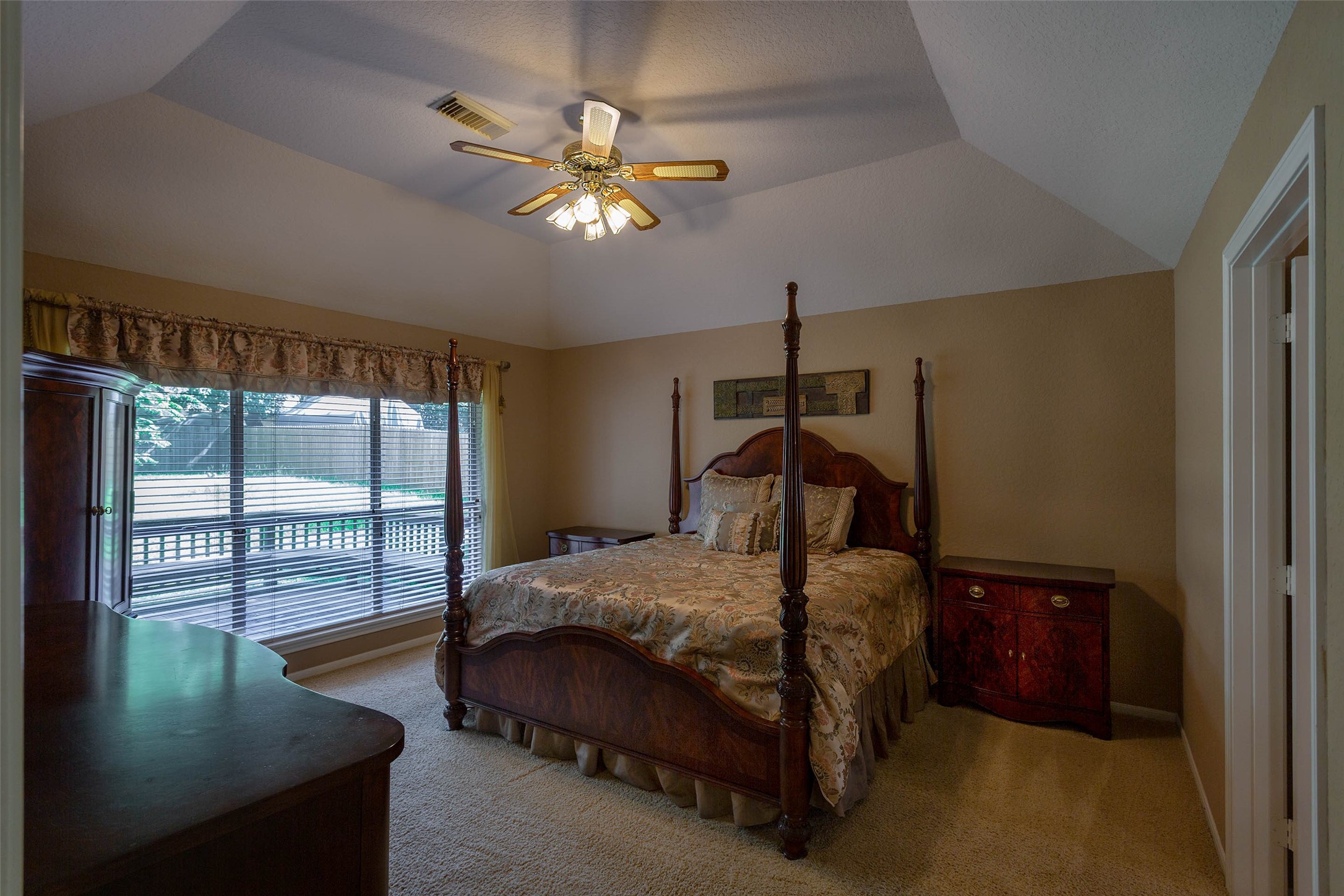 217 Tupelo Lane Conroe, TX 77304 - Photo 13 of 26 Primary Bedroom