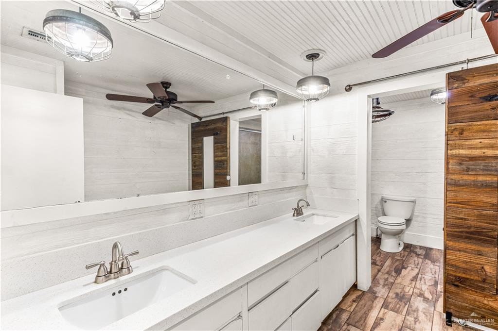 411 South McColl Road McAllen, TX 78501 - Photo 4 of 38 Gallery Image 4