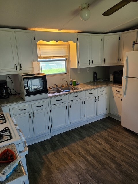 2419 North Dunn Drive Decatur, IL 62526 - Photo 6 of 12