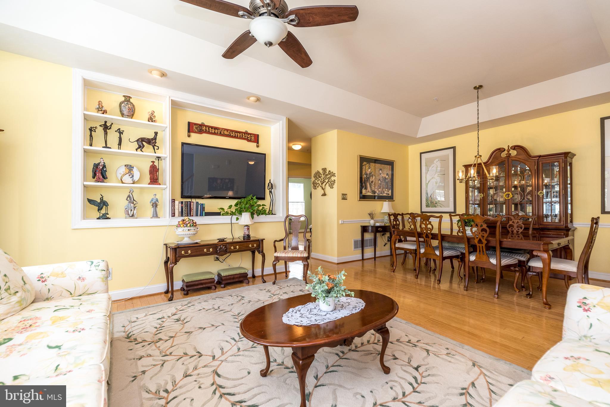 1601 Yorktown Road, Unit 40 Jamison, PA 18929 - Photo 6 of 26 Living Room/Dining Room
