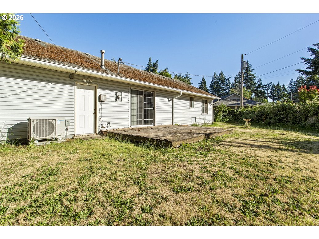 3301 Southeast 175th Place Portland, OR 97236 - Photo 31 of 34