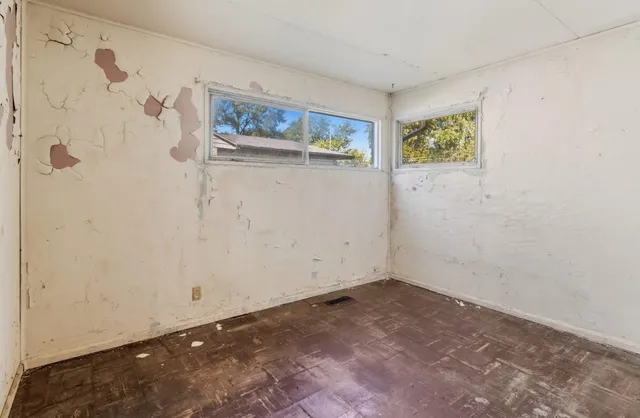 $106,100 | 5320 North 69th Street, Milwaukee, WI 53218