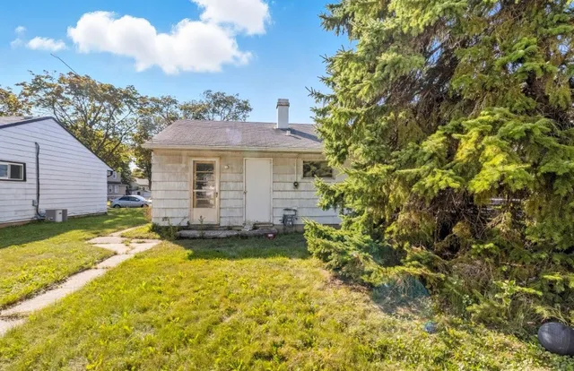 $106,100 | 5320 North 69th Street, Milwaukee, WI 53218