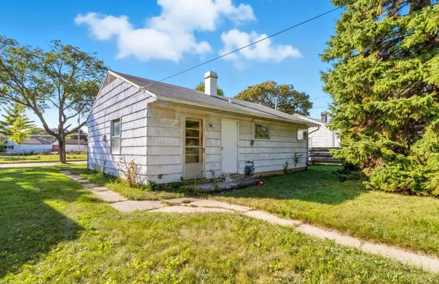 $106,100 | 5320 North 69th Street, Milwaukee, WI 53218