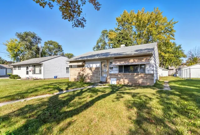 $106,100 | 5320 North 69th Street, Milwaukee, WI 53218