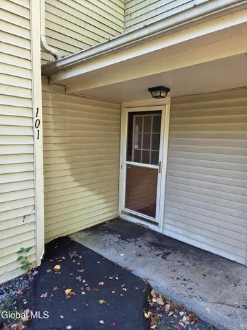$2,065 | 101 Victory Way, Clifton Park, NY 12065