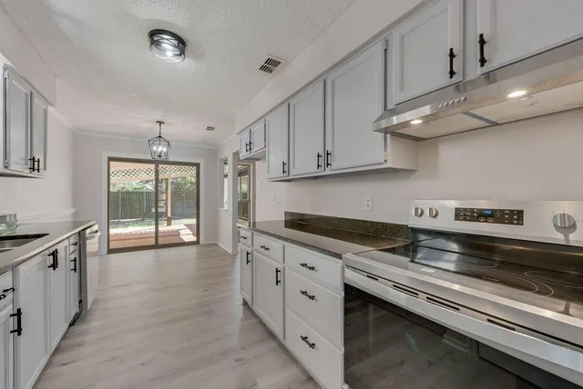 $2,600 | 3510 Jonquil Lane, Rowlett, TX 75089