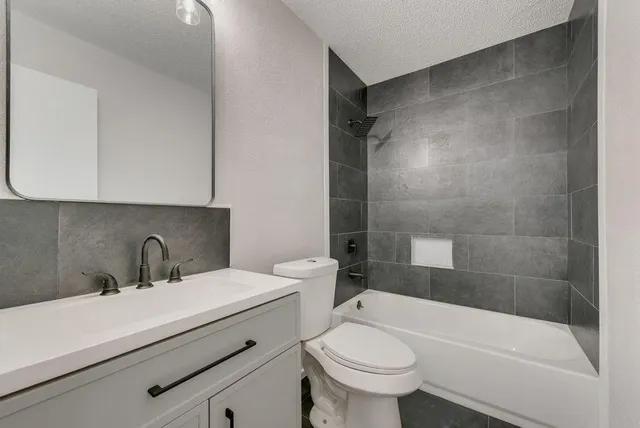 $2,600 | 3510 Jonquil Lane, Rowlett, TX 75089