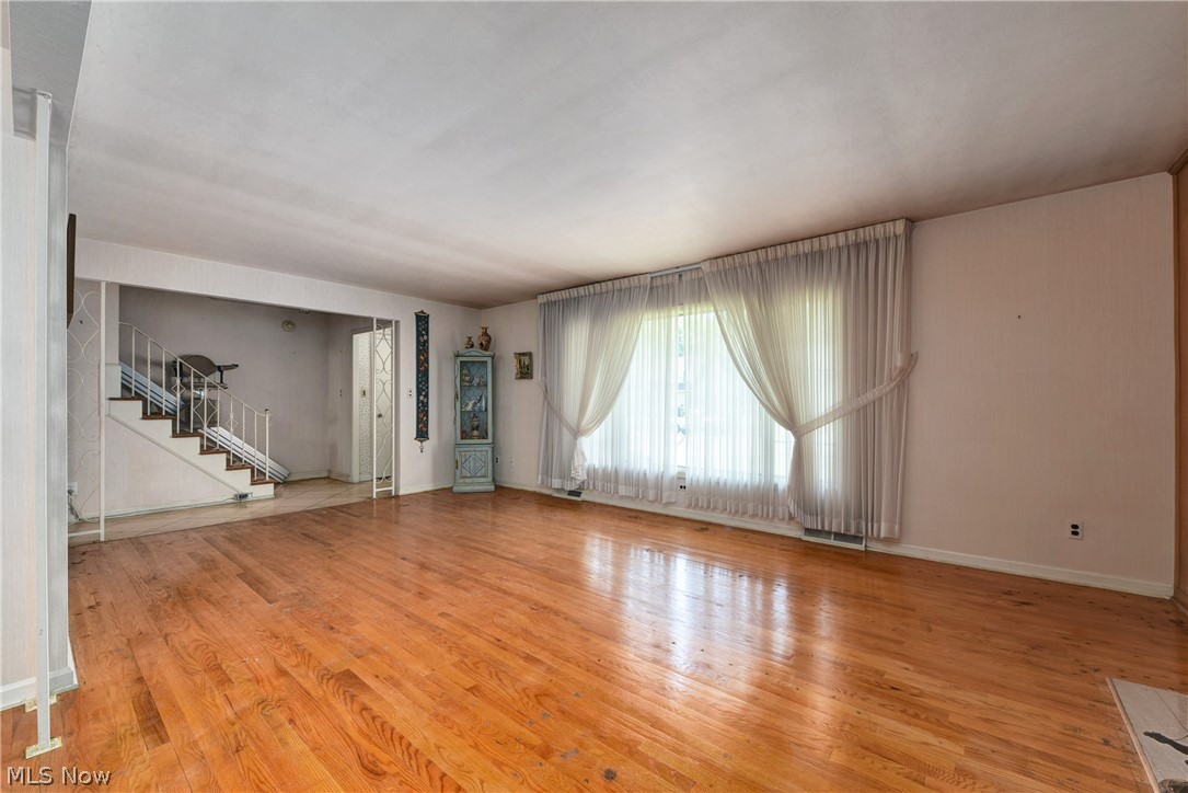 15735 Fenemore Road Cleveland, OH 44112 - Photo 6 of 34 Gallery Image 6