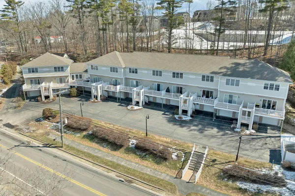 $639,000 | 507 Weirs Boulevard, Unit 8, Laconia, NH 03246