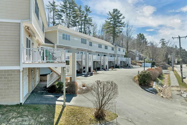 $639,000 | 507 Weirs Boulevard, Unit 8, Laconia, NH 03246