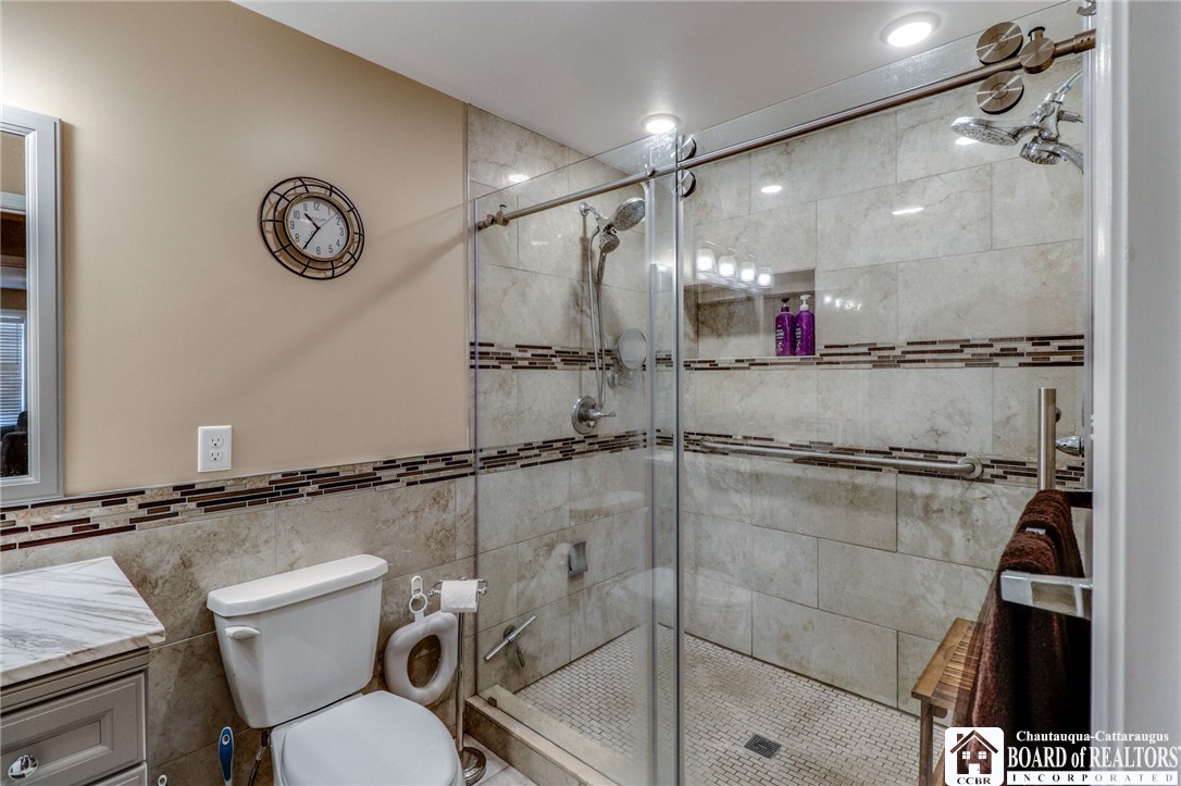 278 South Forest Road Amherst, NY 14221 - Photo 18 of 45 Lower unit full bathroom