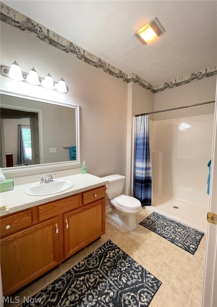 1215 Spring Ridge Circle Alliance, OH 44601 - Photo 8 of 18 Gallery Image 8
