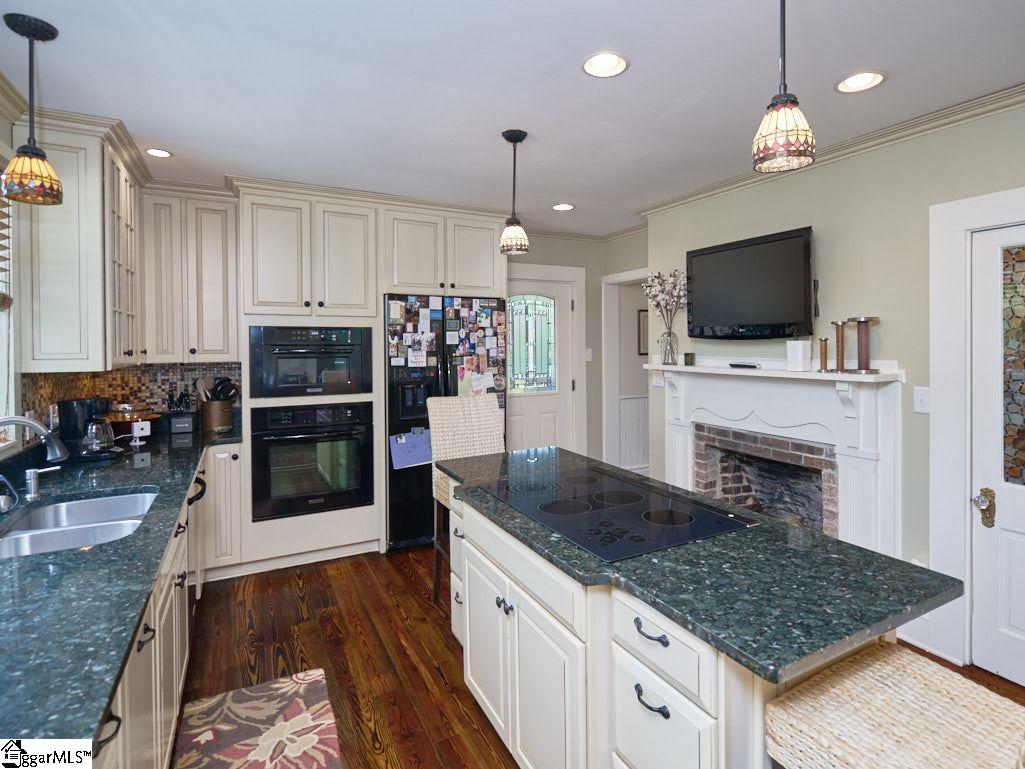 2244 Fairview Road Fountain Inn, SC 29644 - Photo 11 of 36