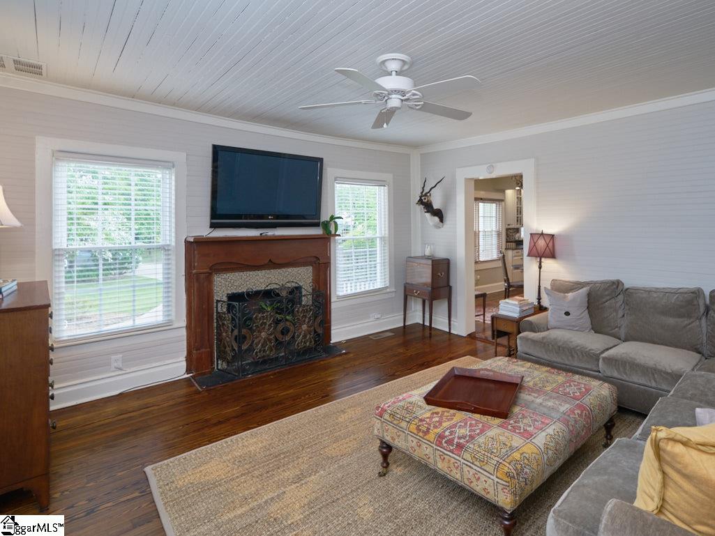 2244 Fairview Road Fountain Inn, SC 29644 - Photo 9 of 36
