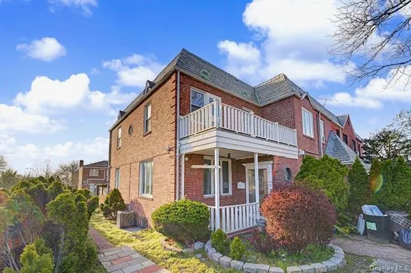 $1,138,000 | 100-01 75th Avenue | Forest Hills