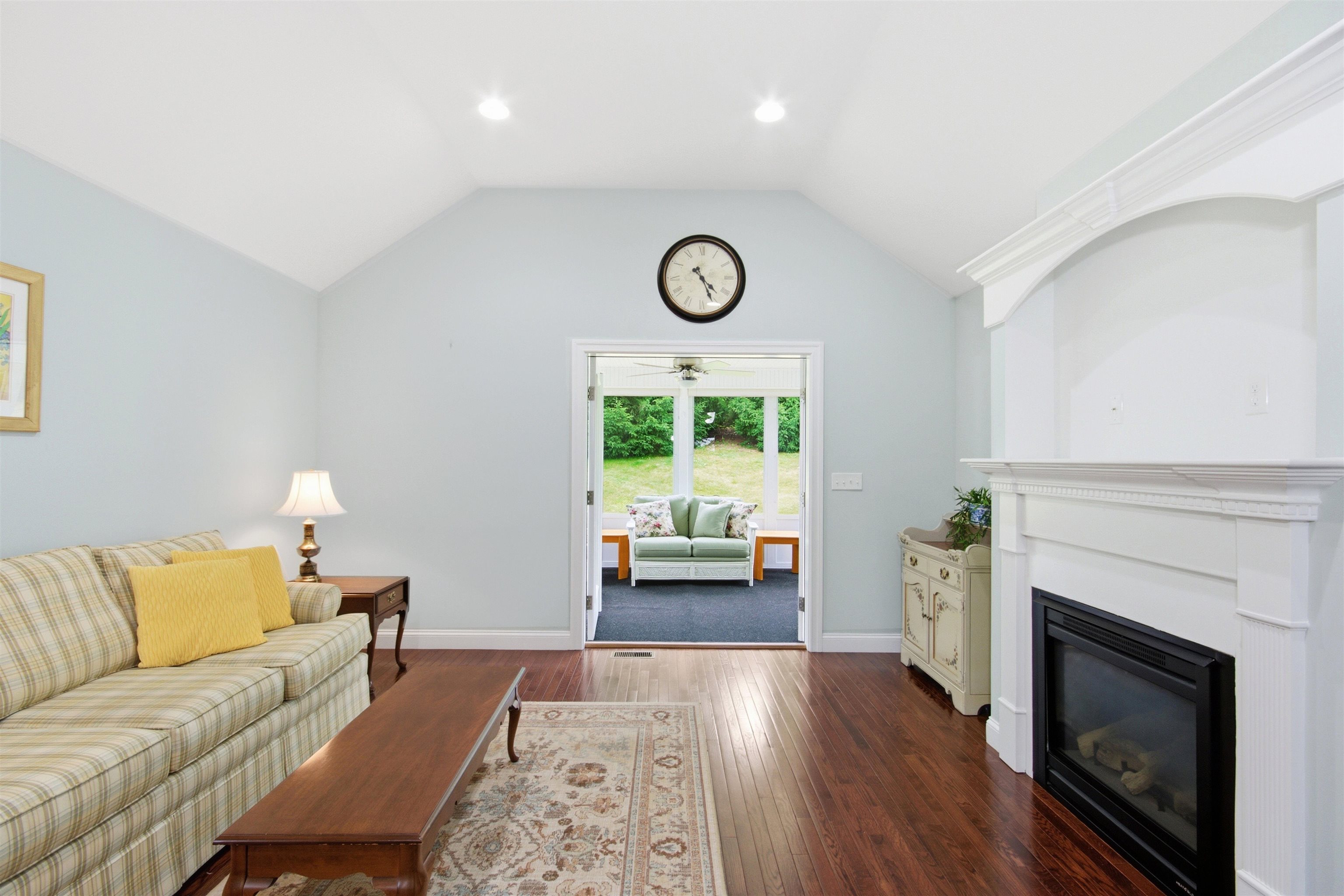 19 Furnival Road Nashua, NH 03064 - Photo 14 of 35 Gallery Image 14