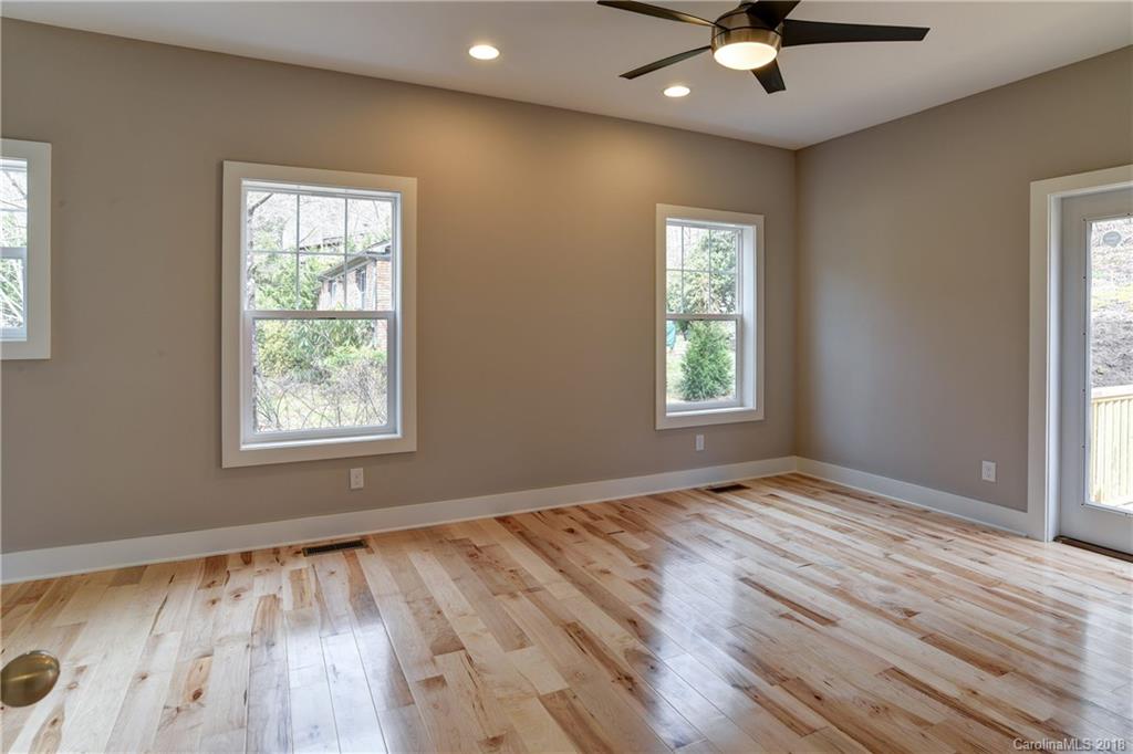 49 Pinecroft Road Asheville, NC 28804 - Photo 18 of 36 Gallery Image 18