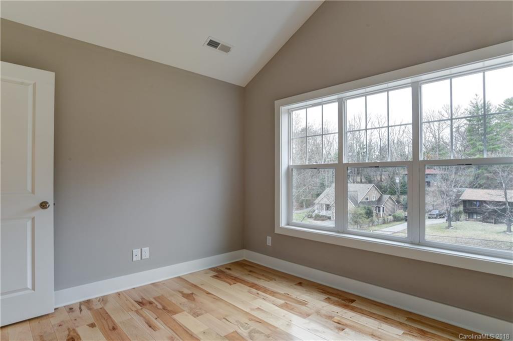 49 Pinecroft Road Asheville, NC 28804 - Photo 25 of 36 Gallery Image 25