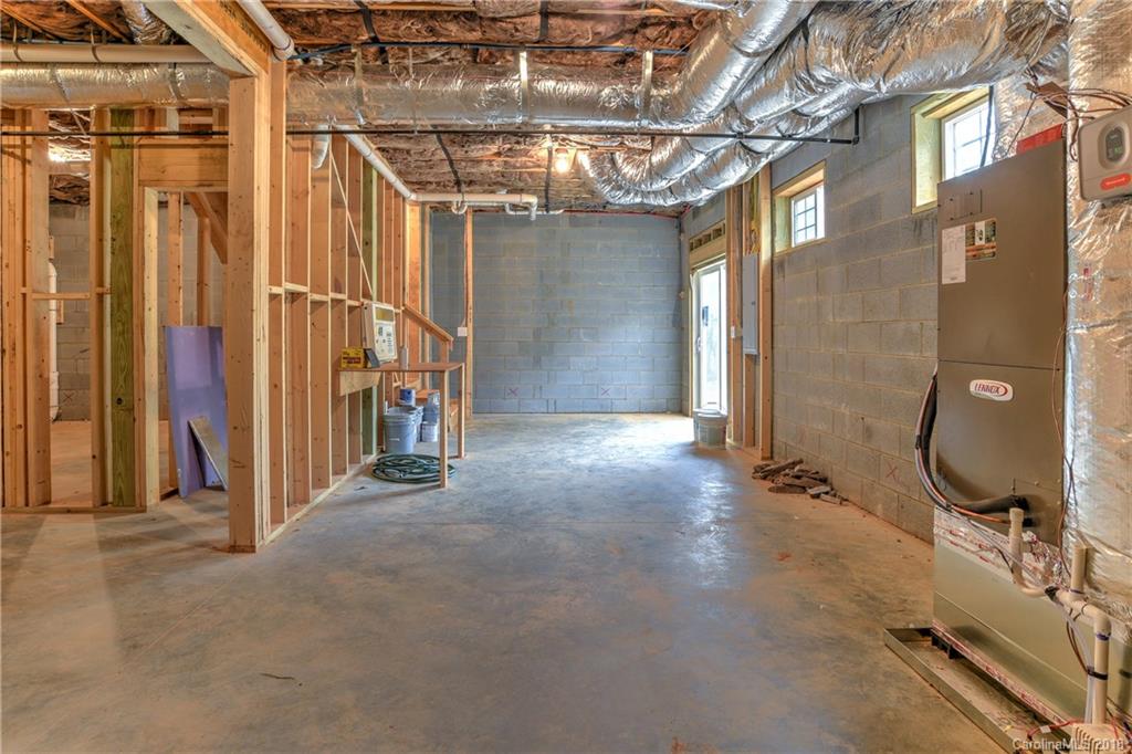 49 Pinecroft Road Asheville, NC 28804 - Photo 35 of 36 Gallery Image 35