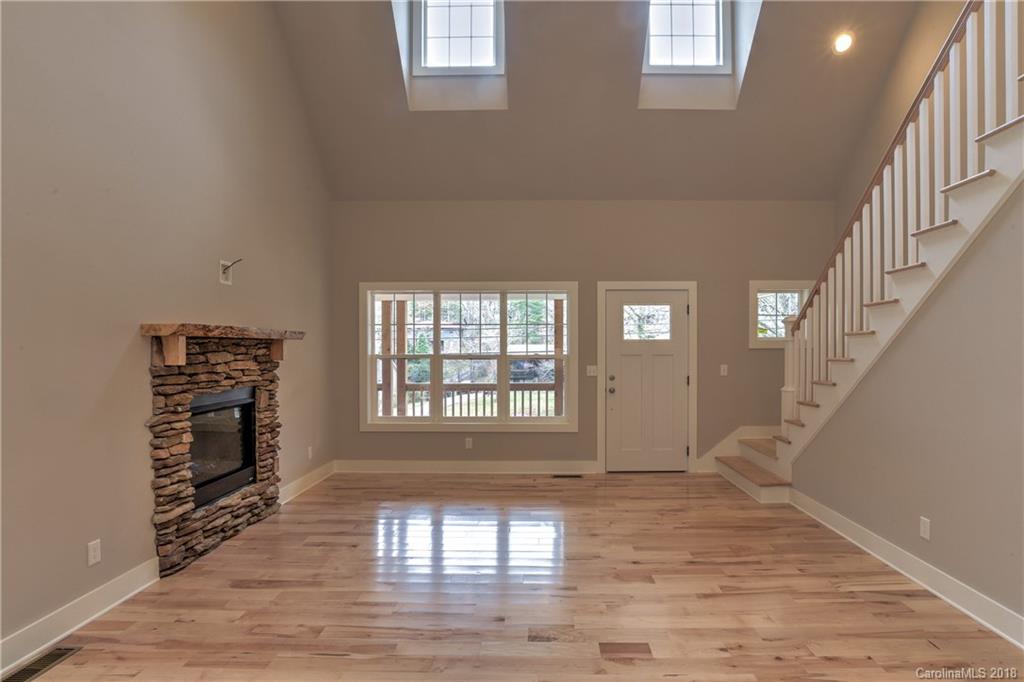 49 Pinecroft Road Asheville, NC 28804 - Photo 8 of 36 Gallery Image 8