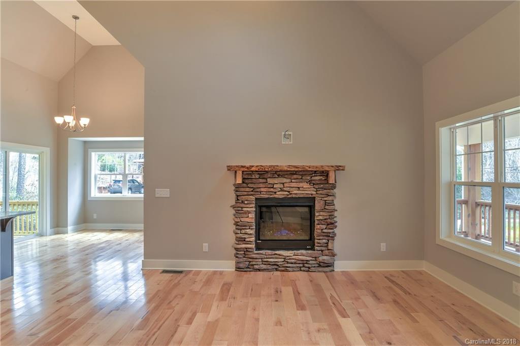 49 Pinecroft Road Asheville, NC 28804 - Photo 9 of 36 Gallery Image 9
