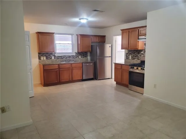 $2,100 | 6948 Fleur De Lis Drive, New Orleans, LA 70124