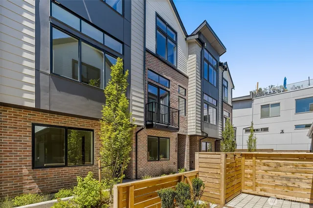 $859,900 | 8337 B 12th Avenue Northwest, Seattle, WA 98117