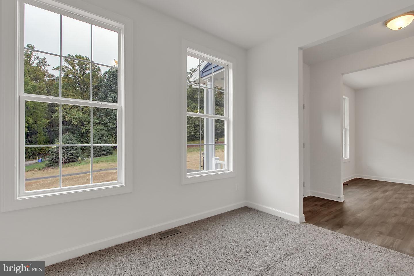880 Tracey Road Hanover, PA 17331 - Photo 4 of 28