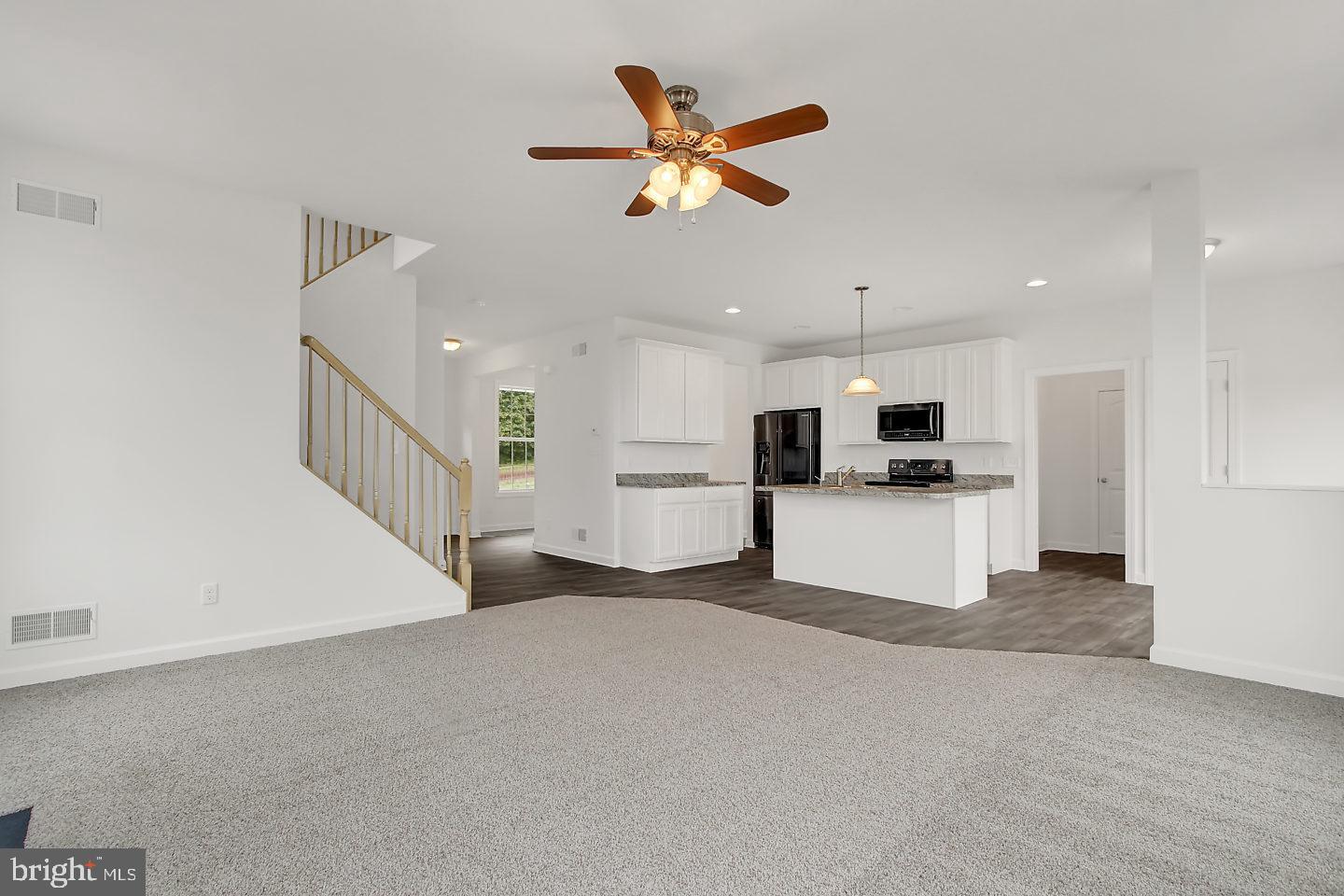 880 Tracey Road Hanover, PA 17331 - Photo 9 of 28