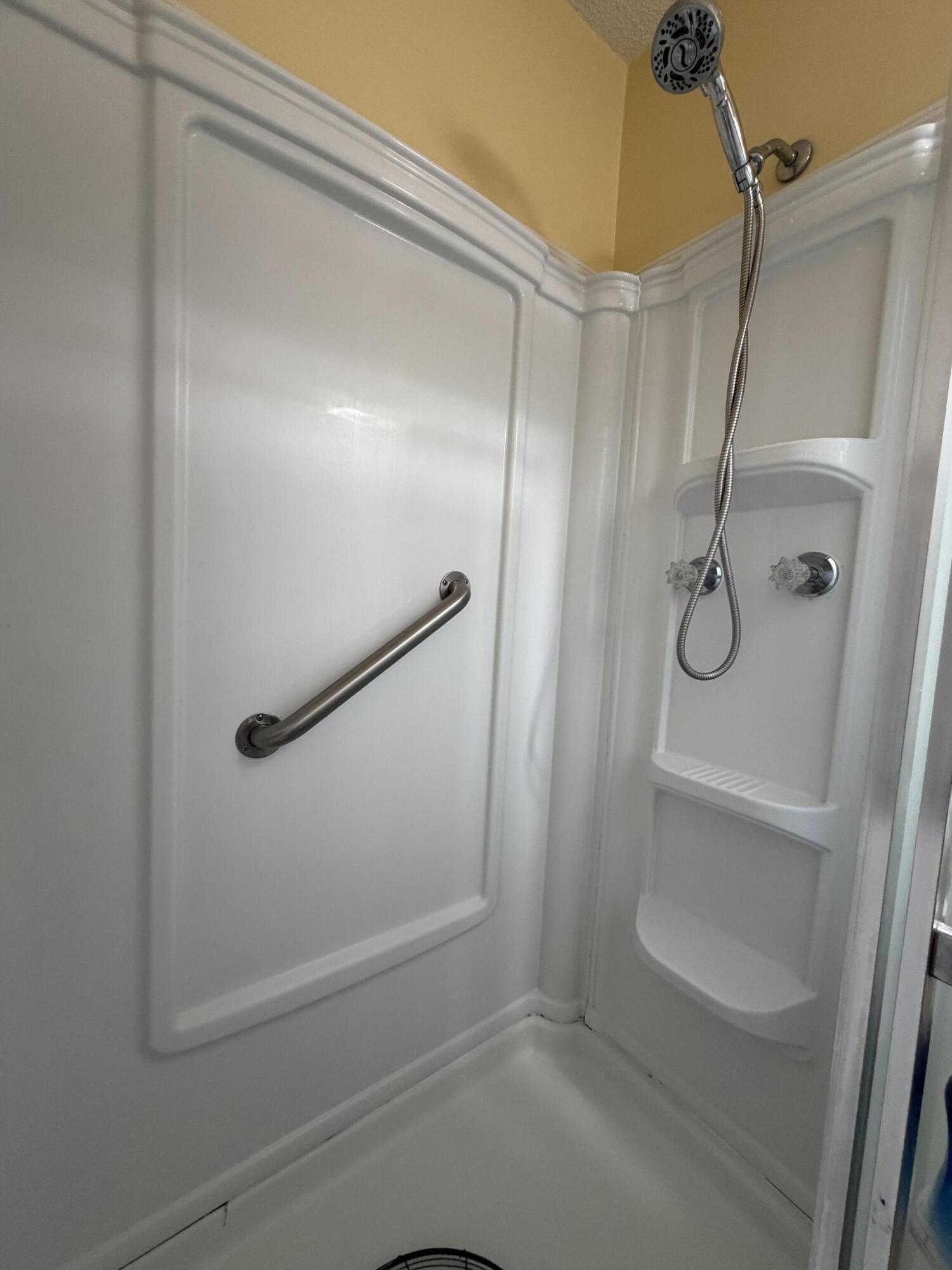 2907 Limestone Boulevard Charleston, SC 29414 - Photo 17 of 42 IMG_0174