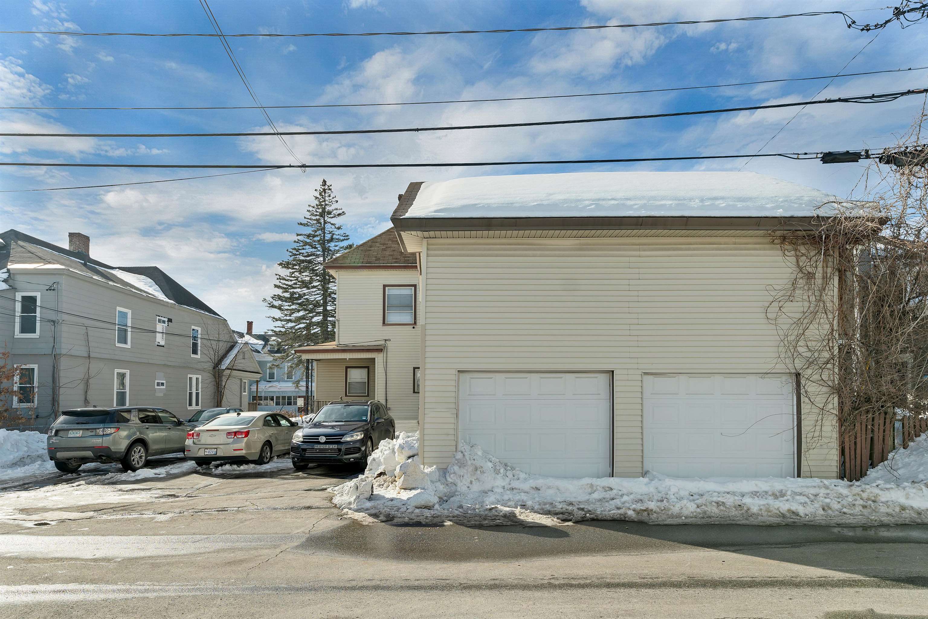 599 Beech Street Manchester, NH 03104 - Photo 7 of 56